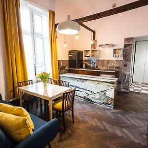 https://stylish-apartment-in-krakow-old-town-31-049.krakowhotelspoland.com