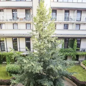 https://royal-parkside.krakowhotelspoland.com