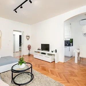Come&stay Apartmán Punat