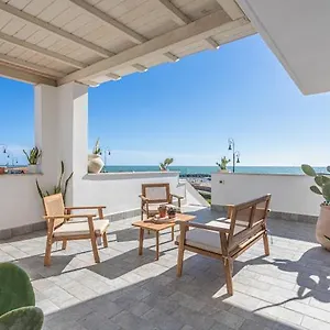 Casa Mira Luxury Sea House Fco Airport Apartment